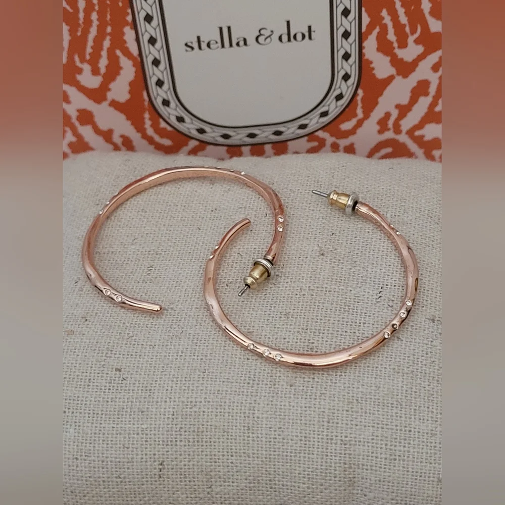 Stella & Dot Rhea Hoops - Picture 5 of 7
